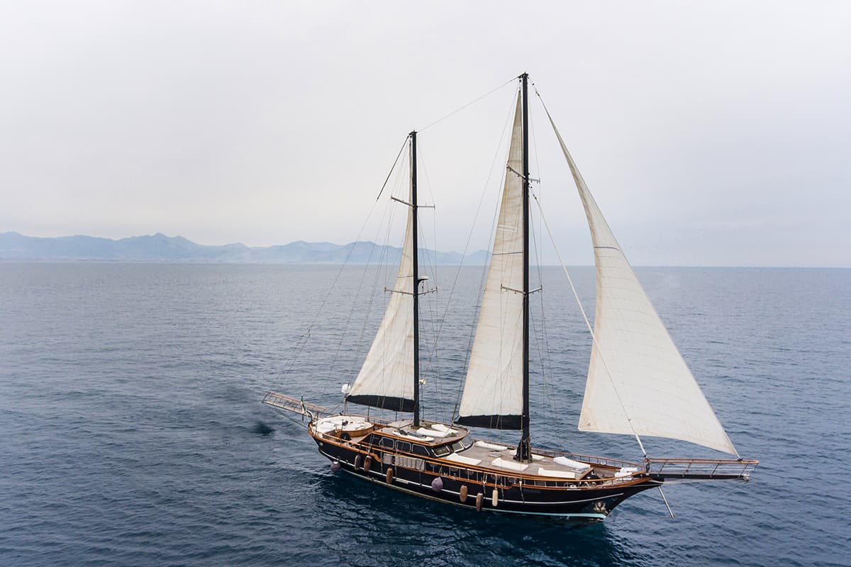 ANGELIQUE- Luxus-Gulet zum Chartern verfügbar ab Sizilien / Italien